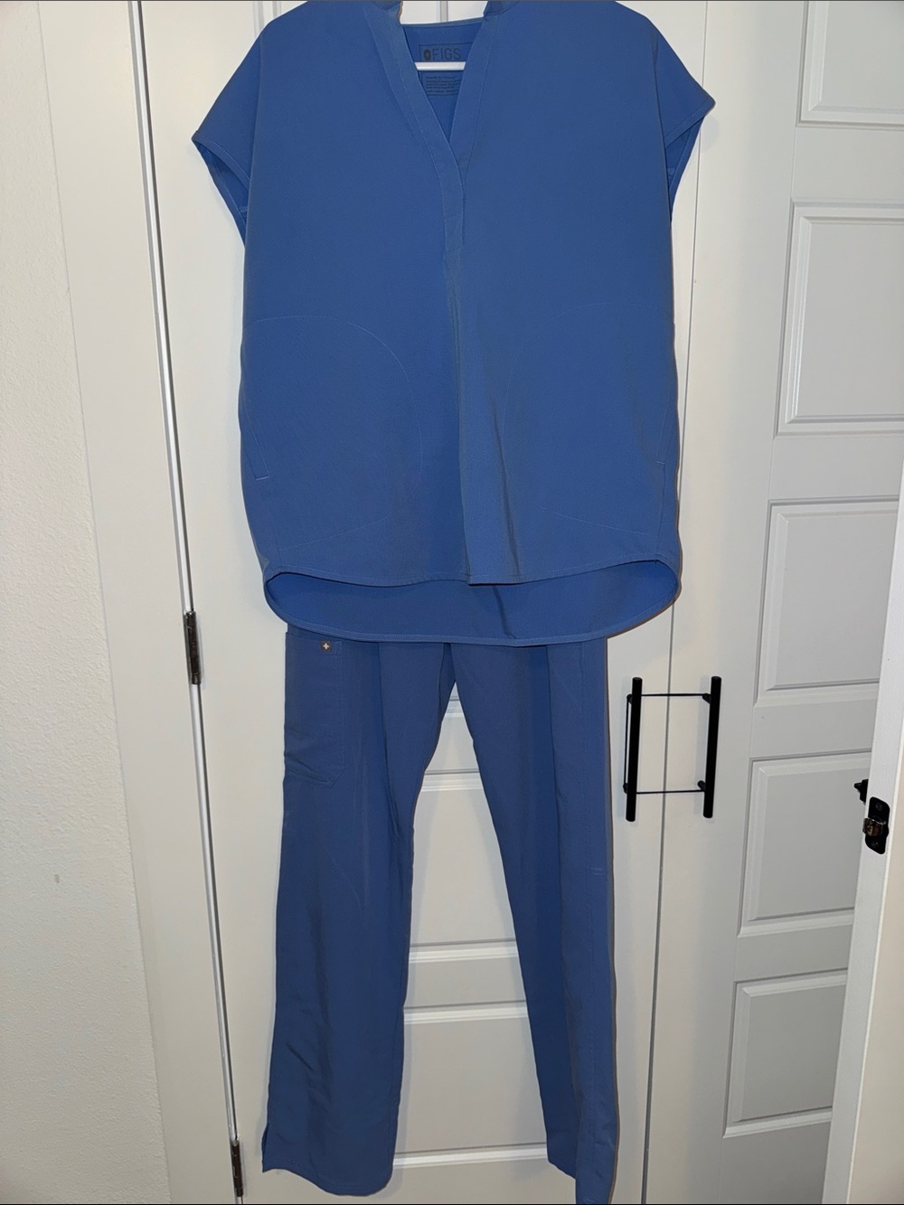 🔺SMALL FIGS SCRUBS SET - ceil blue